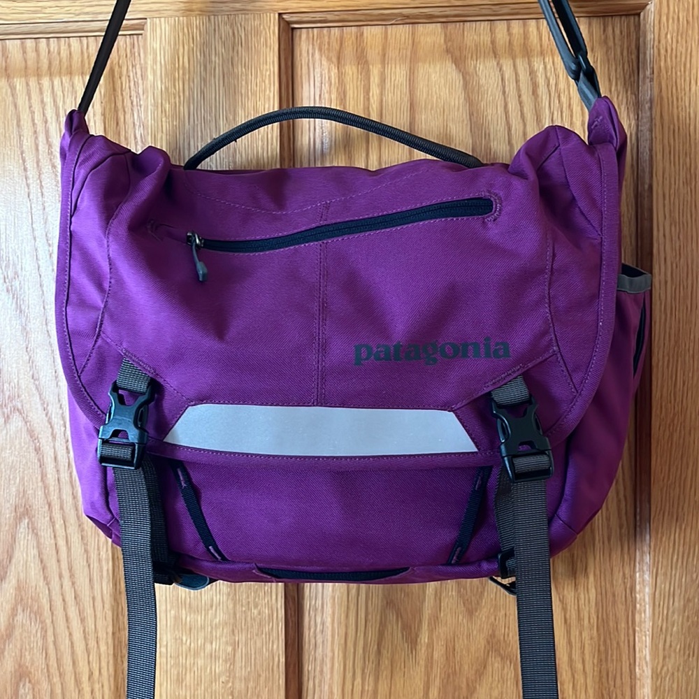 Patagonia messenger laptop bag